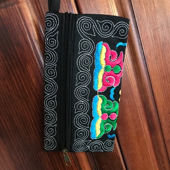 ⭐️Colorful Zippered Embroidered Everything Bag - Picture 7 of 7